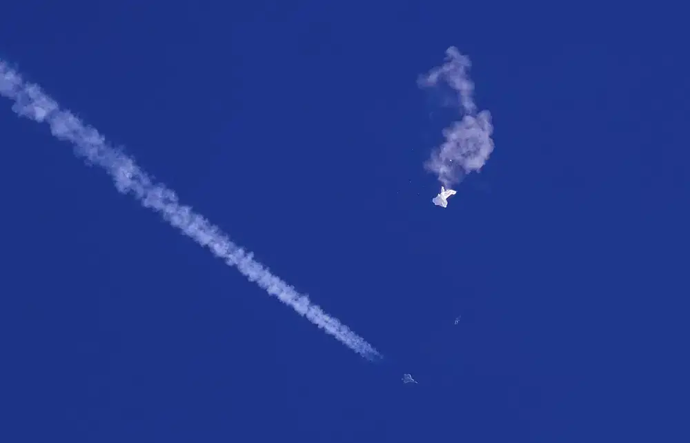 US jets down 4 objects in 8 days, unprecedented in peacetime