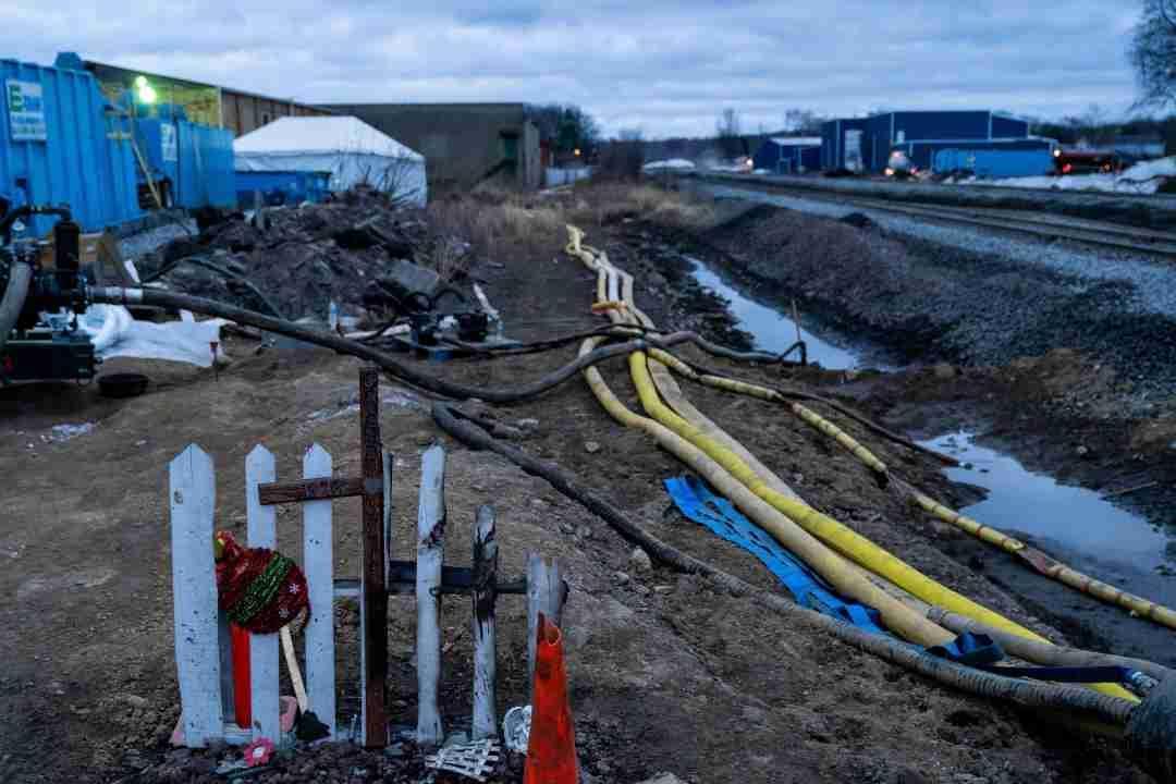 White House defends response to toxic train derailment