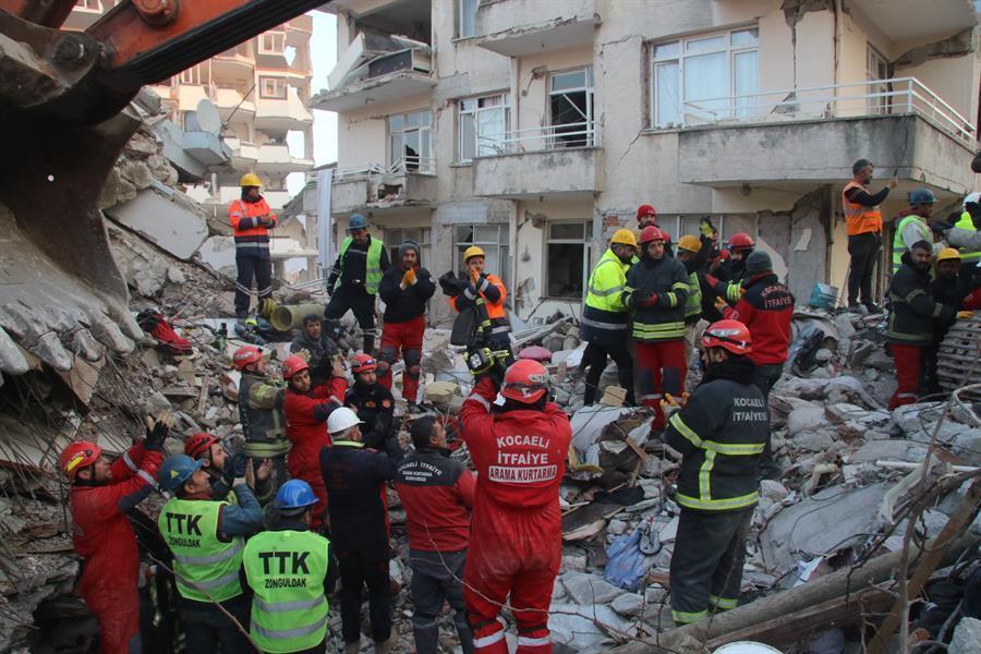 Rescue efforts end in quake zone except for two provinces