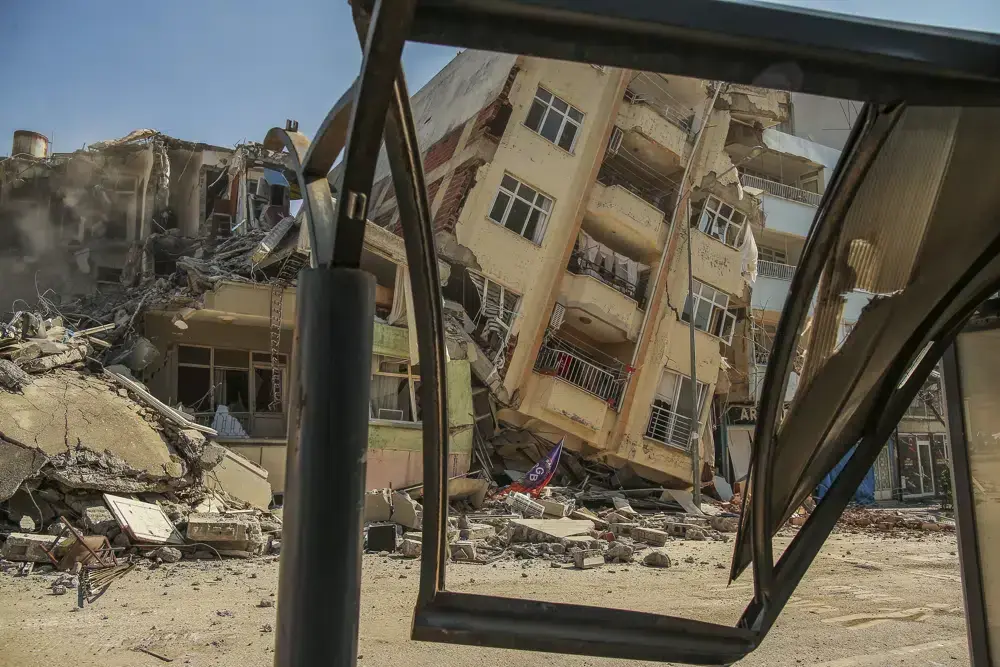 Türkiye launches investigation into 612 people after quake