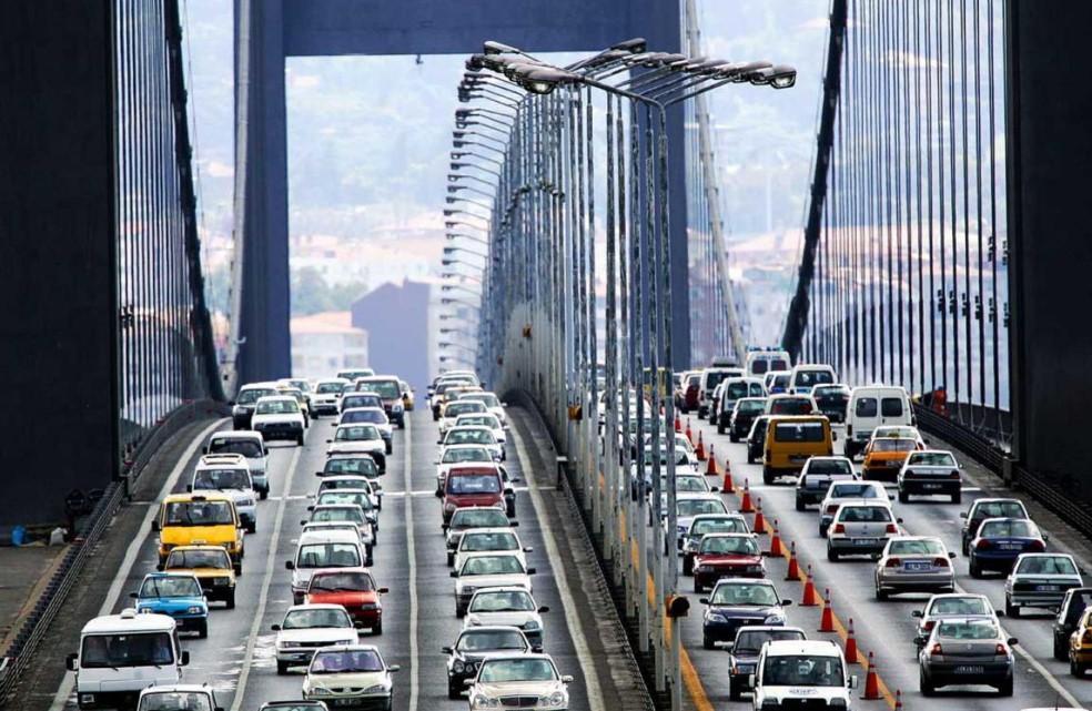 Experts warn against post-disaster Istanbul traffic