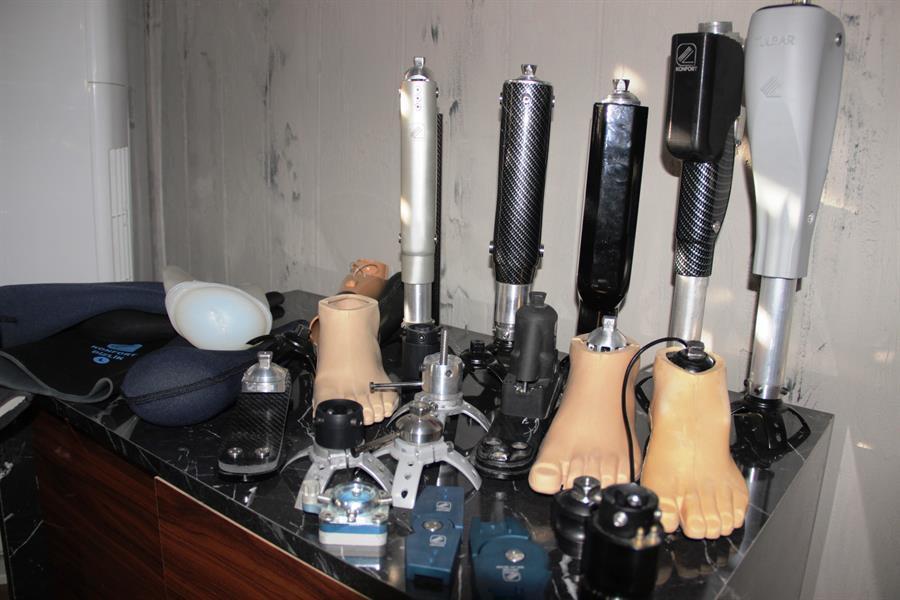 Organizations, individuals produce prostheses for quake survivors