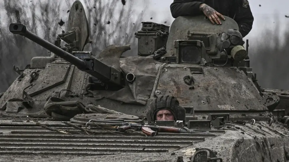 Ukraine readies counteroffensive as Russia inches forward in Bakhmut