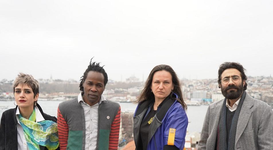 Immigrant artists looking at Istanbul in new performance