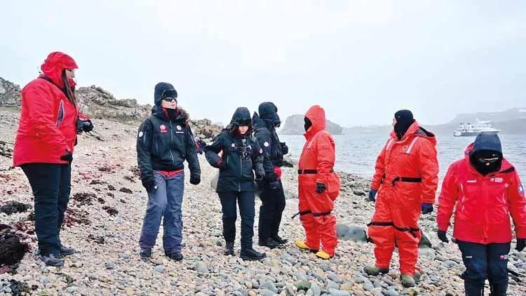 Students with ‘bioplastic project’ attend science expedition in Antarctica