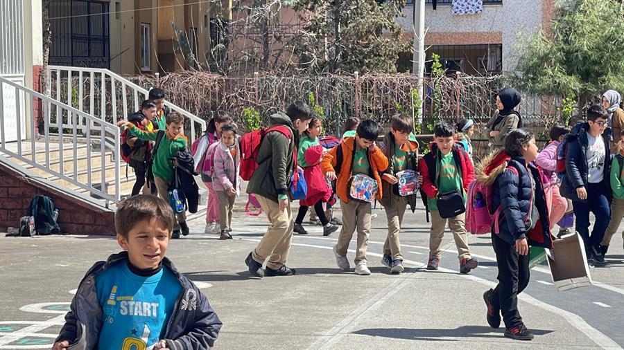 Education to resume in four quake-stricken provinces: Özer