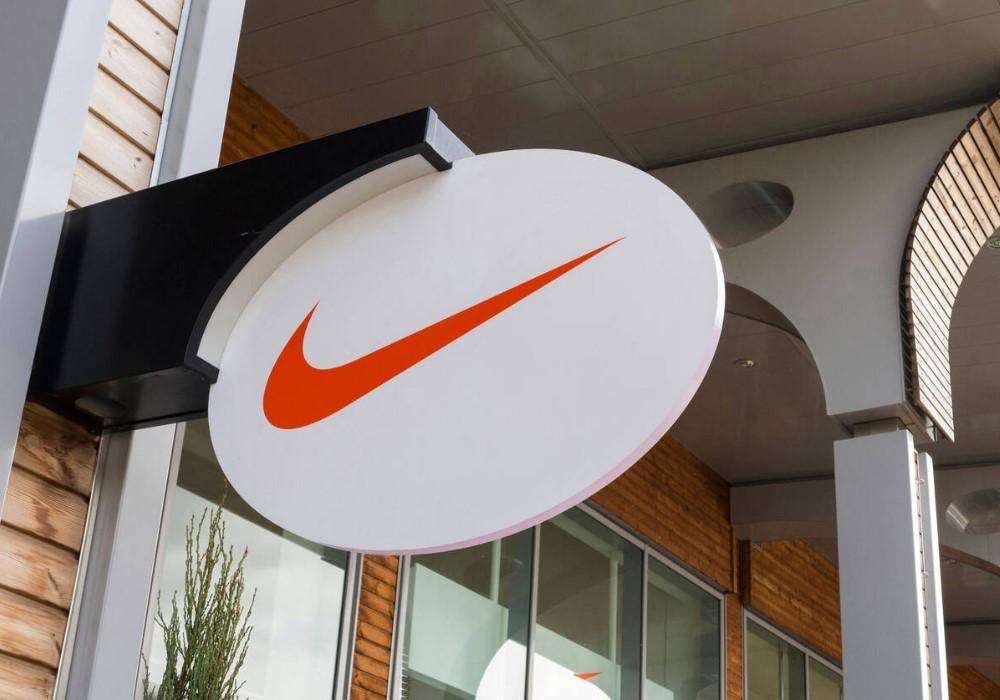 Nike profits down on higher costs