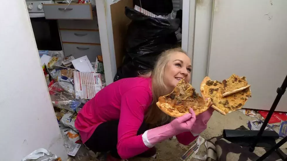 ‘Cleanfluencers’ sweep TikTok, drawing millions