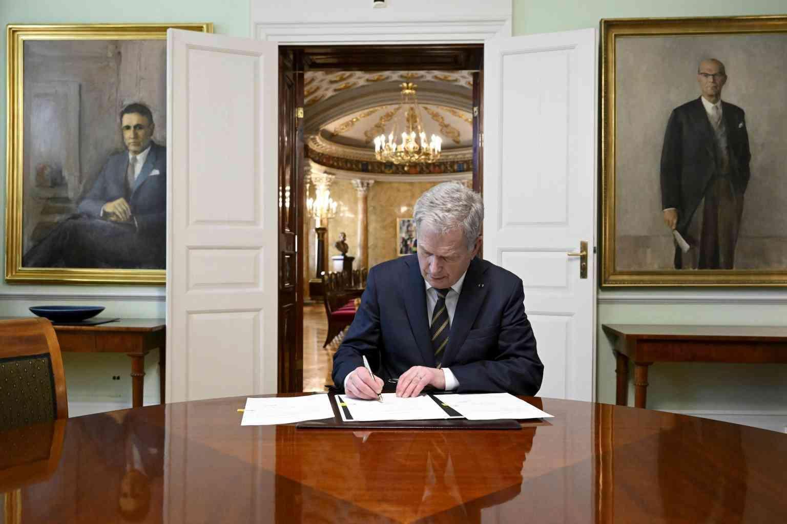President seals Finlands NATO bid by signing required laws
