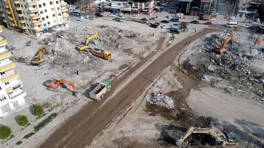 Over 8,000 truckloads of debris carried every day: Minister