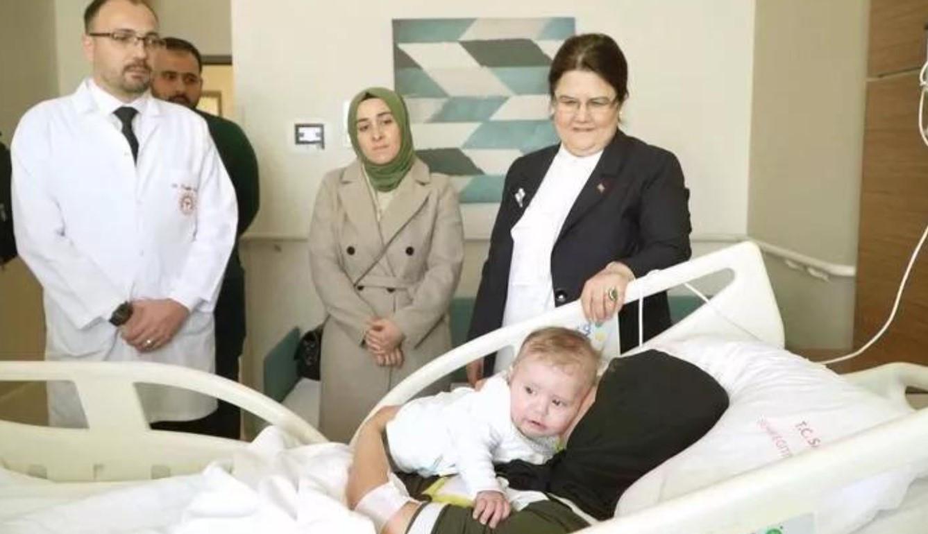 Baby saved from rubble reunites with mother 54 days after quake