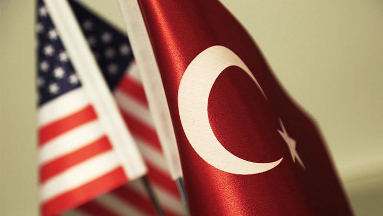 Turkish, American defense ministers discuss NATO expansion