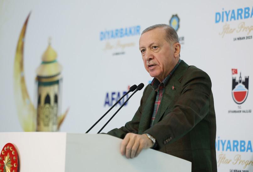 Erdoğan calls for new constitution embracing all people