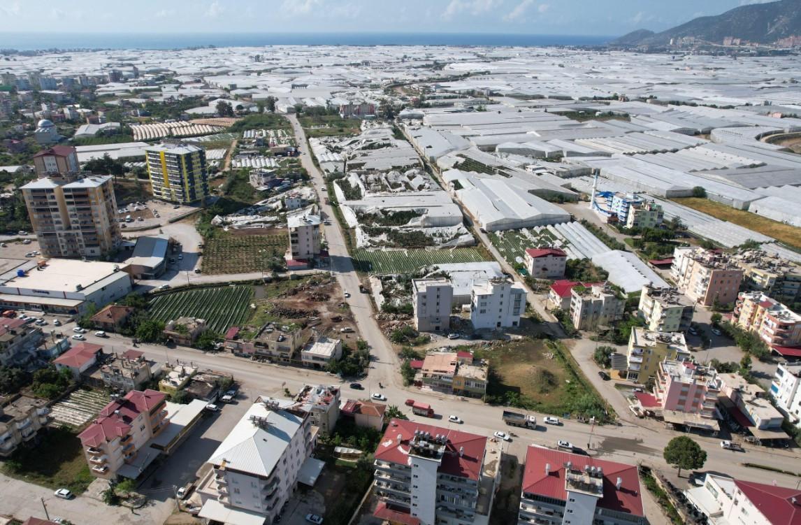 Tornado slams Mersin, injures 13