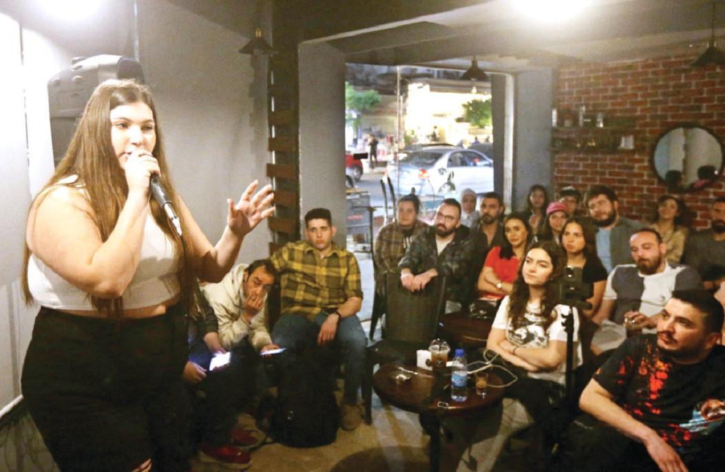 Syrian stand-up comedy has war-weary crowds in stitches