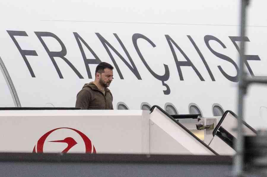 Zelensky attends G7 as Ukraine wins access to F-16s