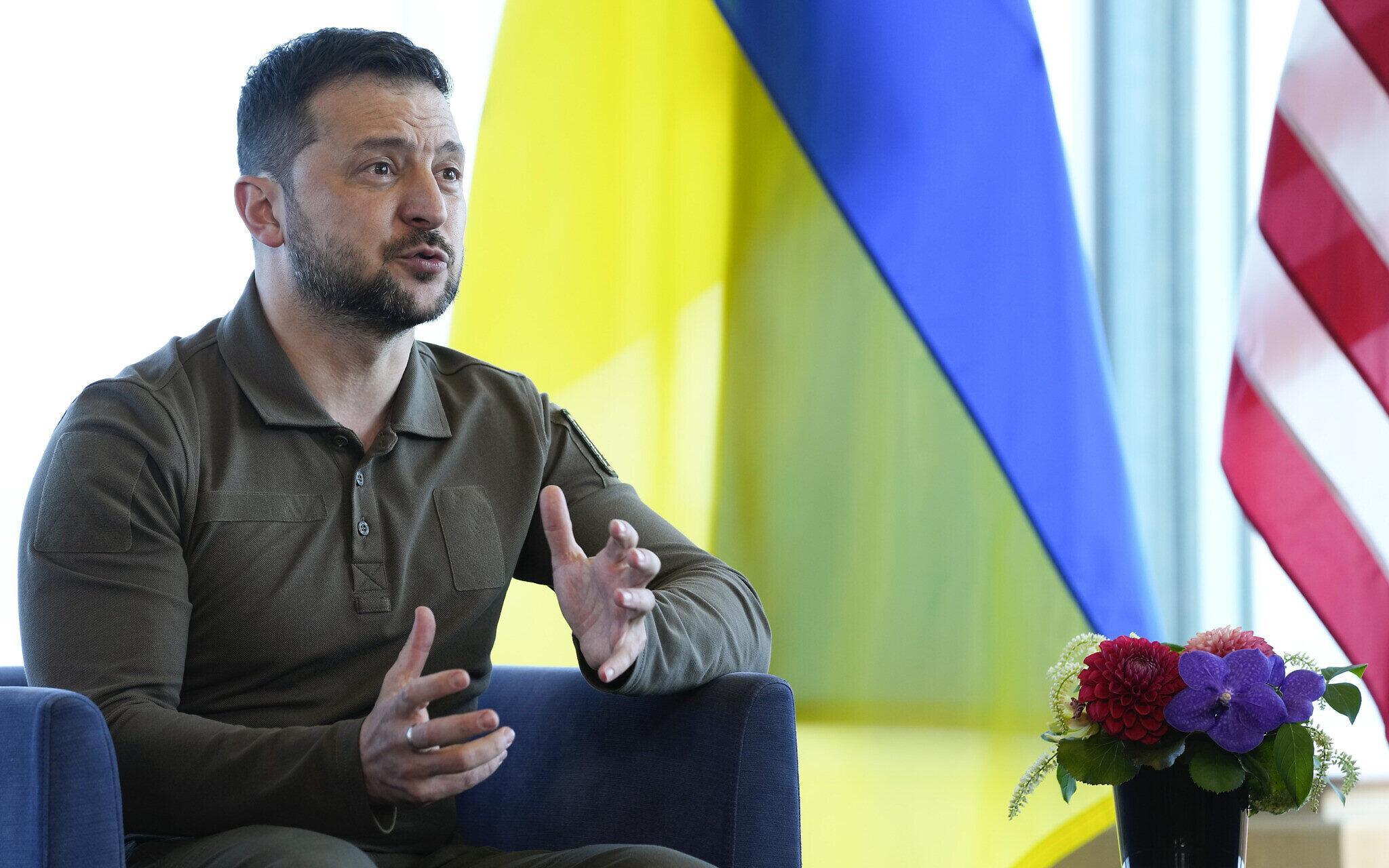 Zelensky says Russian troops in Bakhmut but town not occupied