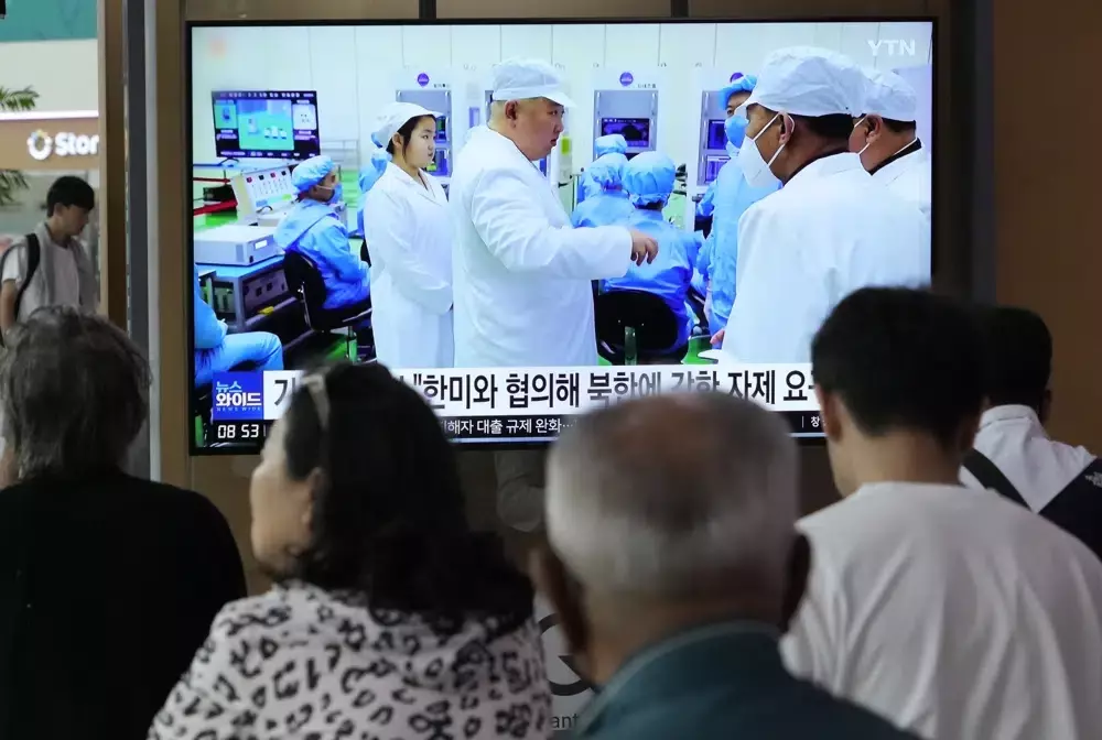 N Korea notifies neighboring Japan it plans to launch satellite in coming days