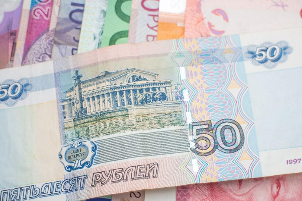 Belarus has no immediate plans to adopt Russian ruble