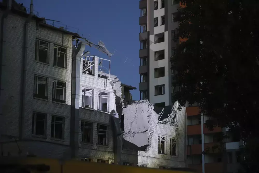 Fresh Russian bombardment of Kiev kills at least 3 people, wounds others