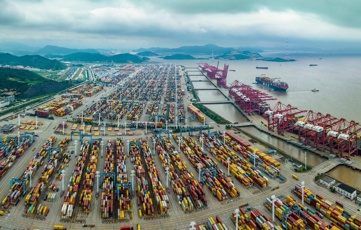 Chinas exports fall 7.5 pct in May