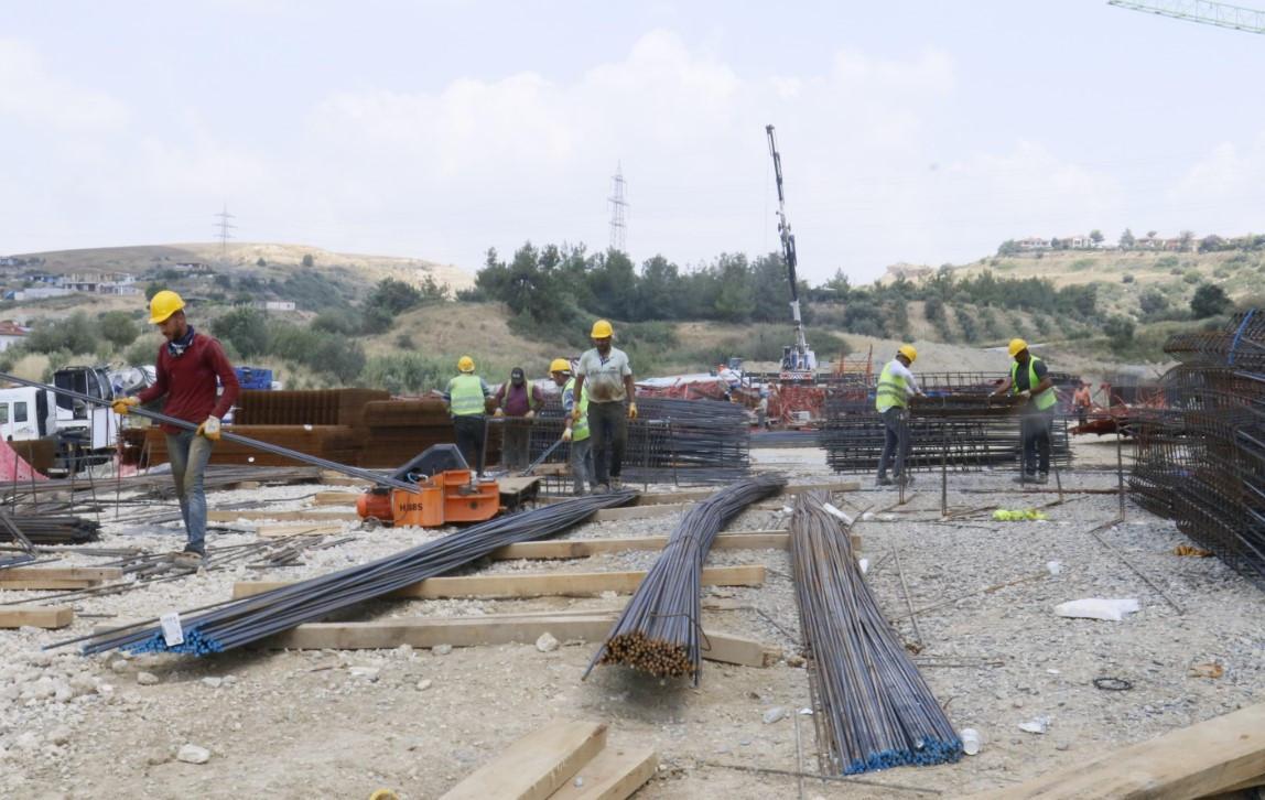 Some 457,000 houses to be built in quake zone: Minister