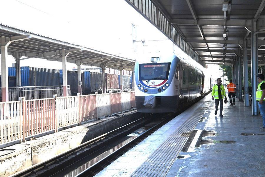 National high-speed train to be put into service in 2025: Minister