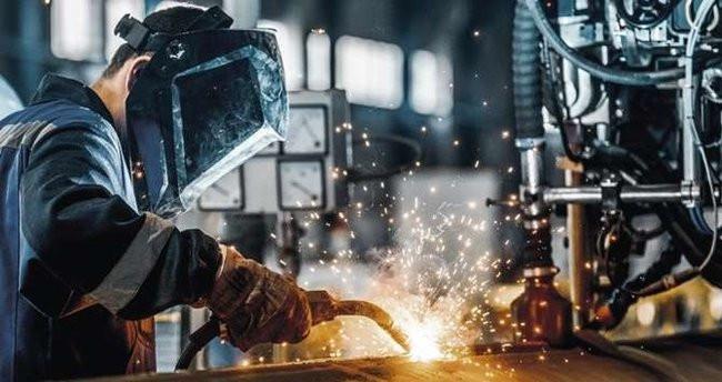 Capacity usage in manufacturing improves
