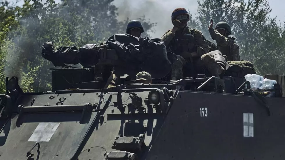 Ukraine says Russian troops advancing in fierce fighting