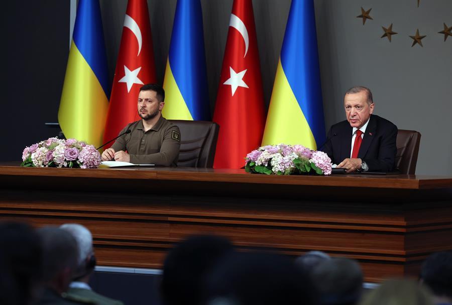 Erdoğan hosts Zelensky, says Ukraine deserves membership in NATO