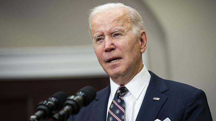 Biden defends decision to send Ukraine controversial weapons