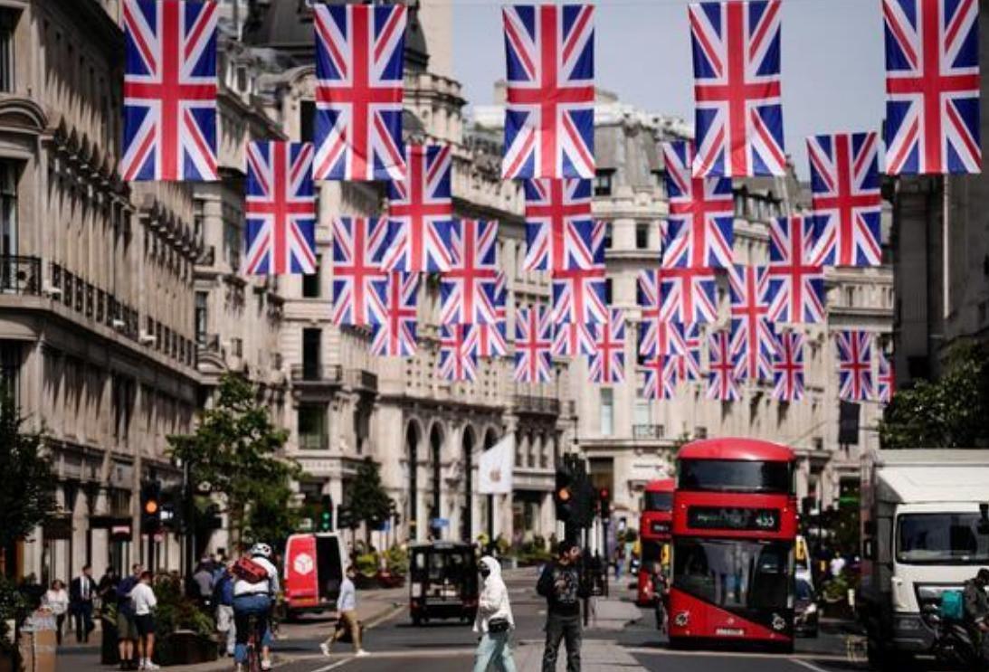 UK unemployment rate, wages increase