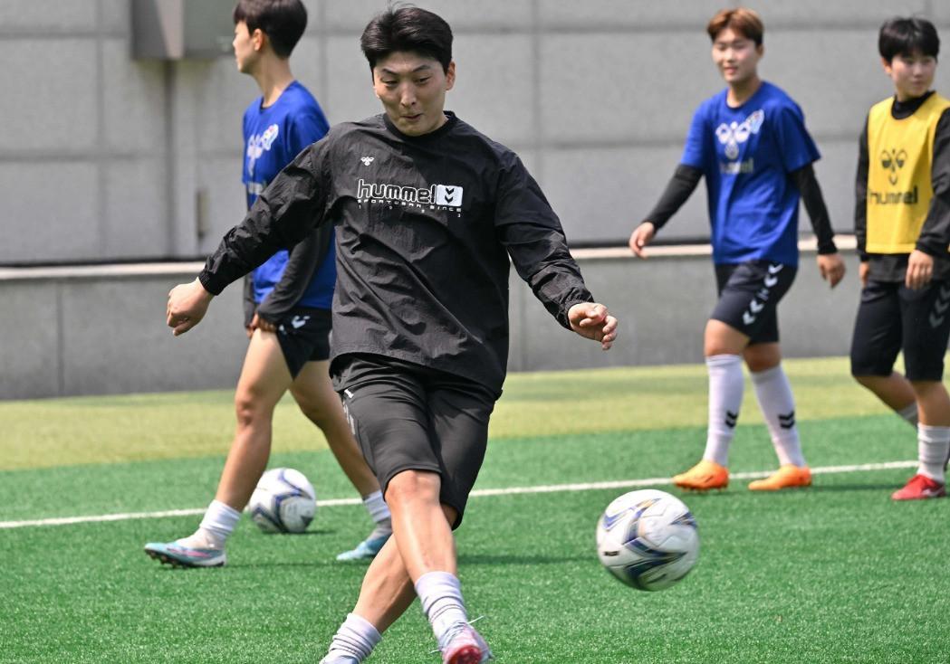 South Koreas Park set for third World Cup