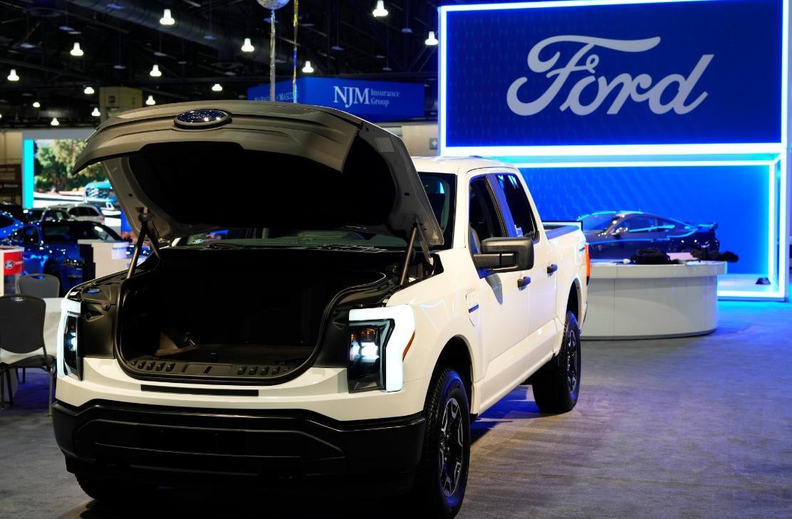Ford cuts electric pickup prices as competion heats up