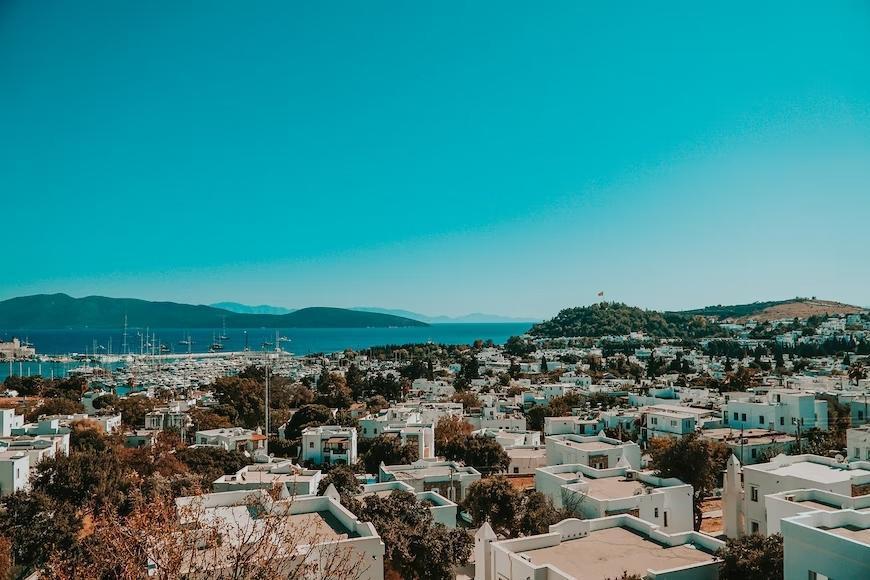 ‘White-painted buildings’ necessary to fight heatwaves: Expert