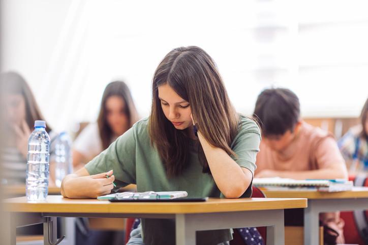 Academics’ salaries lag far behind tuition fees