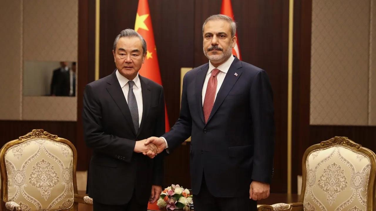 Turkish top diplomat meets Chinese counterpart