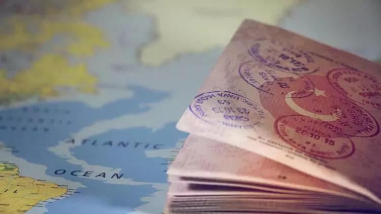 Couple sentenced to 90 years in prison over defrauding foreigners