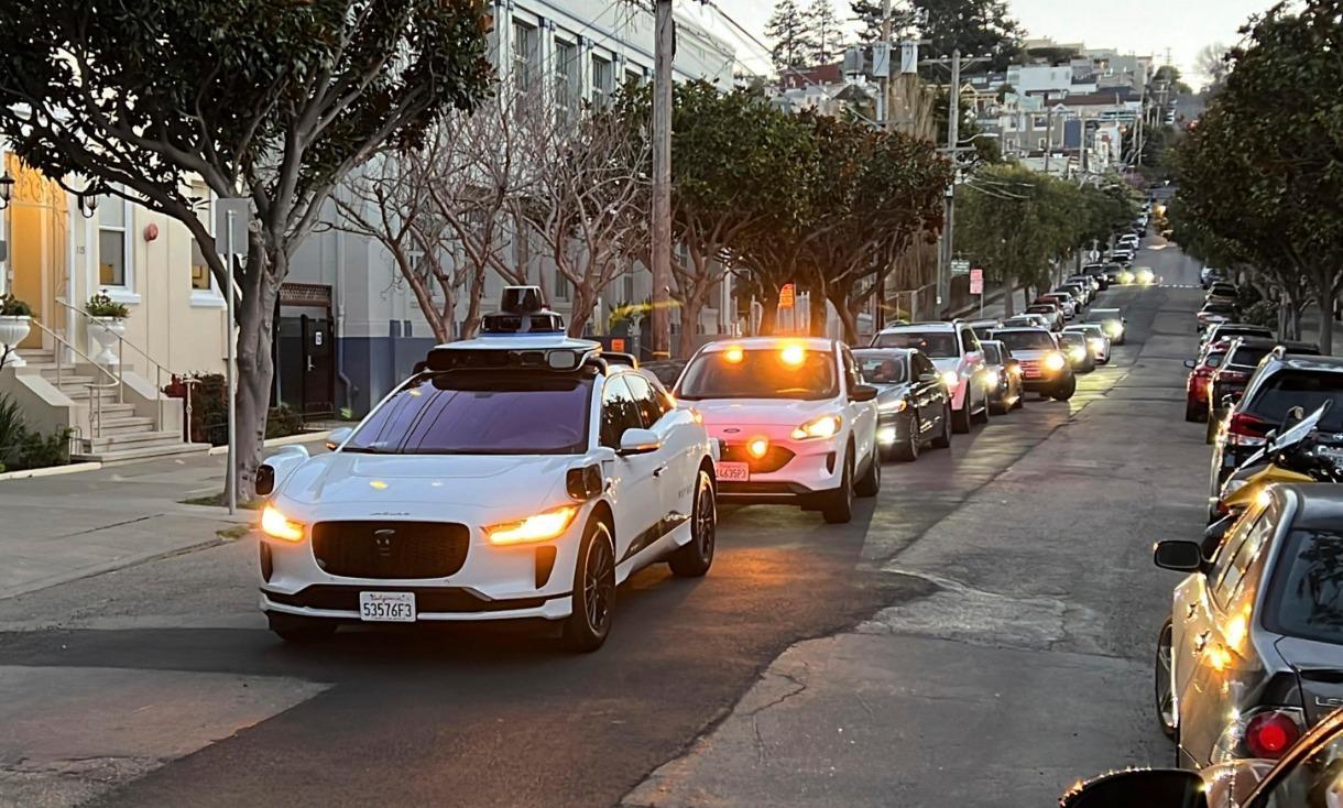 Driverless taxis gain ground in San Francisco