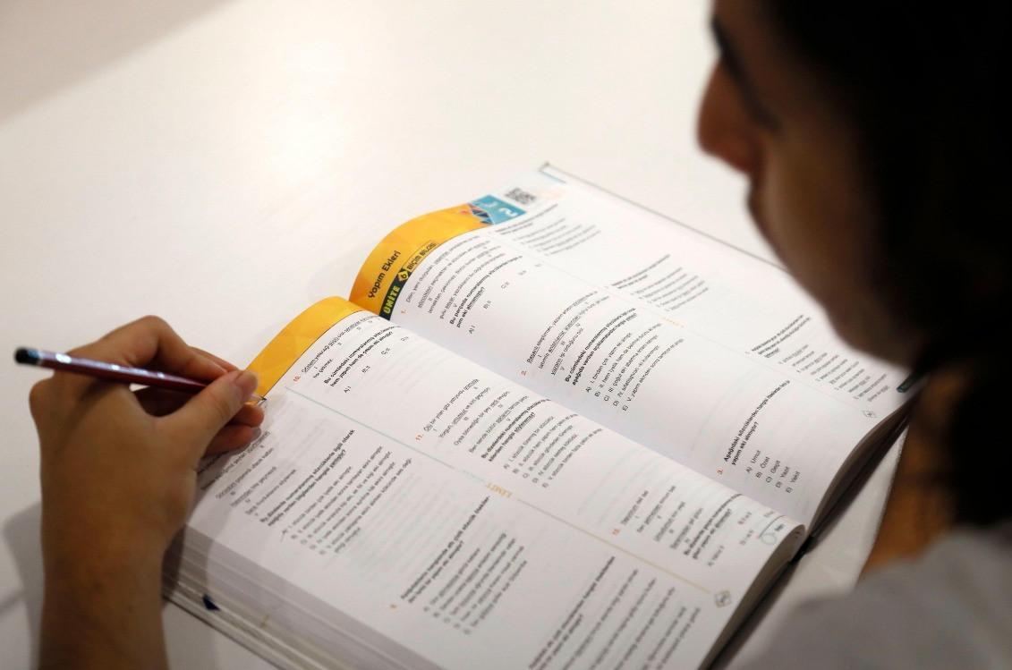 Distance education spreads among high school students
