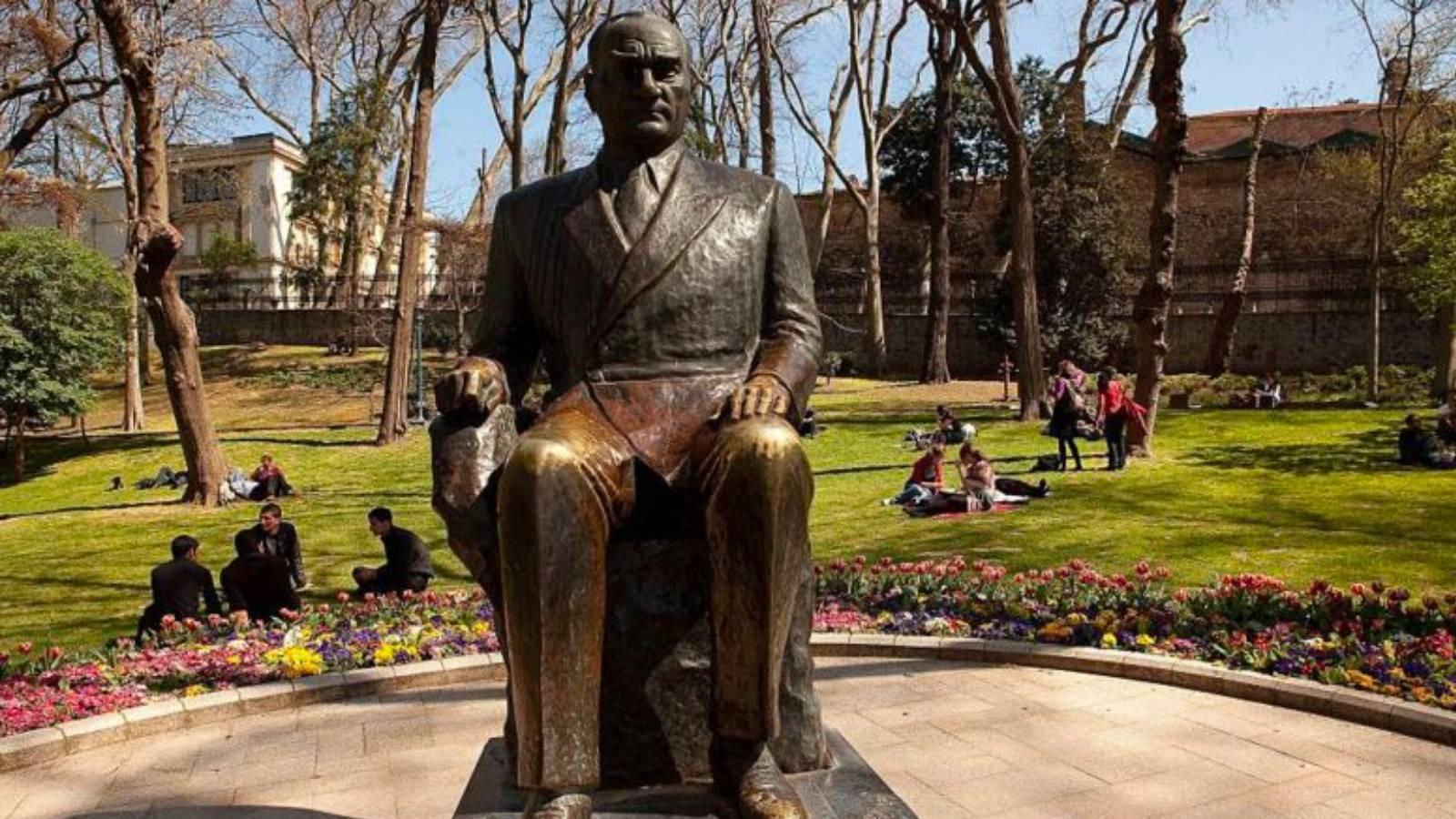 Prague rejects Turkish embassys request for Atatürk statue