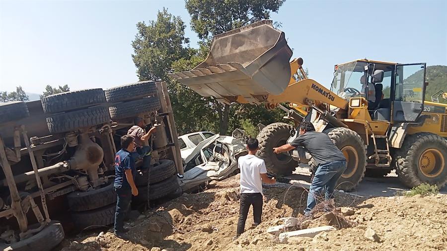 Truck crashes into Turkish funeral killing four