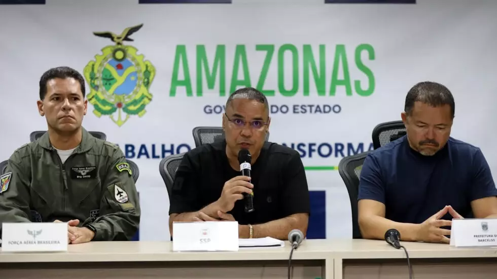 14 killed in plane crash in Brazilian Amazon