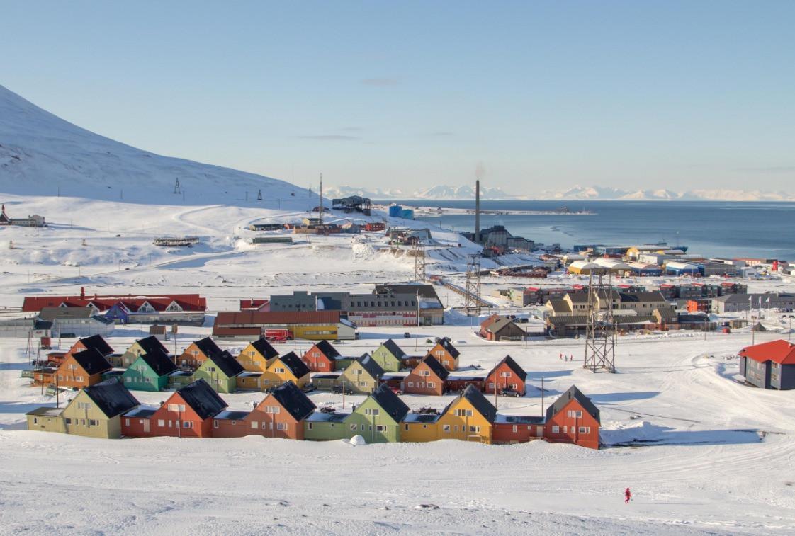 Solar panels go into service near North Pole