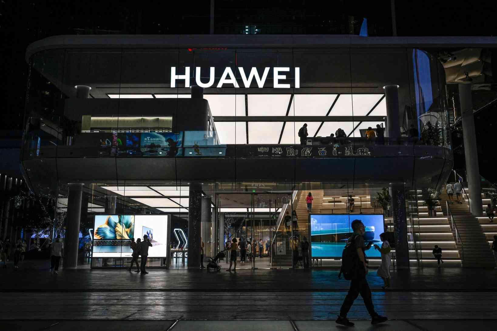 Germany weighs barring Chinese parts in 5G networks