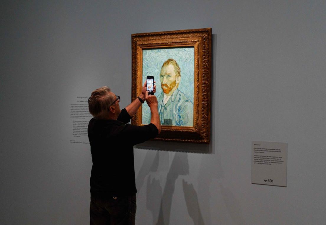 AI Vincent Van Gogh says youre wrong about his ear