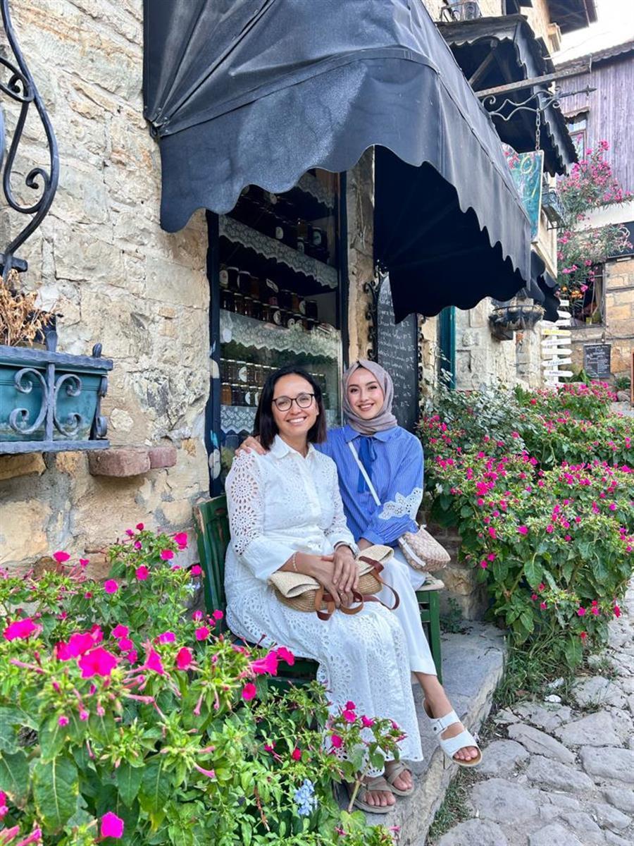 Yalova governor unveils career journey as former nurse