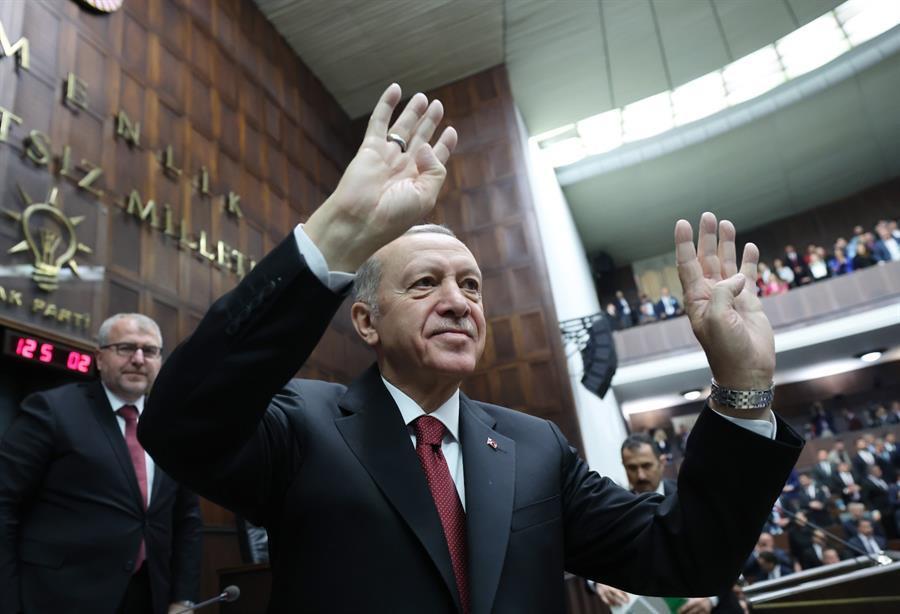Erdoğan urges West not to add fuel to flames in Mid East