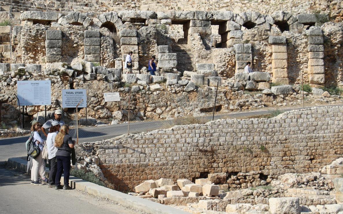 Staged treasure hunting on rise, targets cultural sites