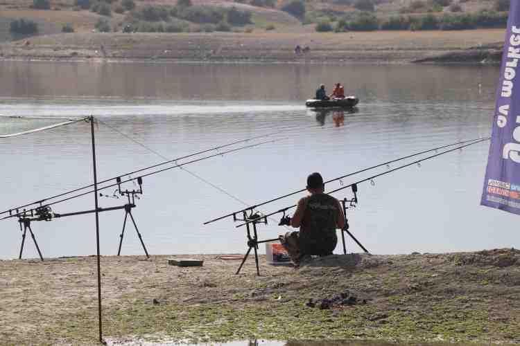 Anglers release fish back to sea to promote sustainable hunt